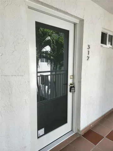 $2,500 | 1666 West Avenue, Unit 312, Miami Beach, FL 33139