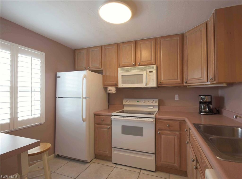 3055 Riviera Drive, Unit 307 Naples, FL 34103 - Photo 8 of 19 Gallery Image 8