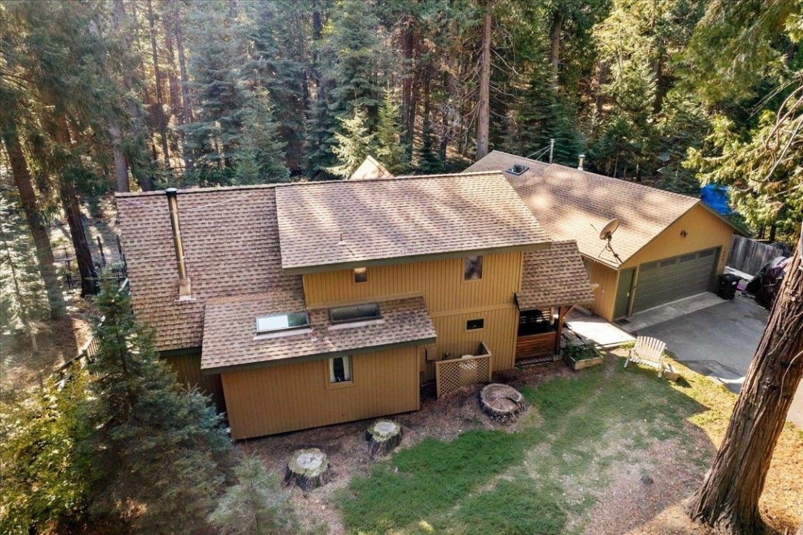 1808 Deetz Road Mount Shasta, CA 96067 - Photo 6 of 33 Gallery Image 6