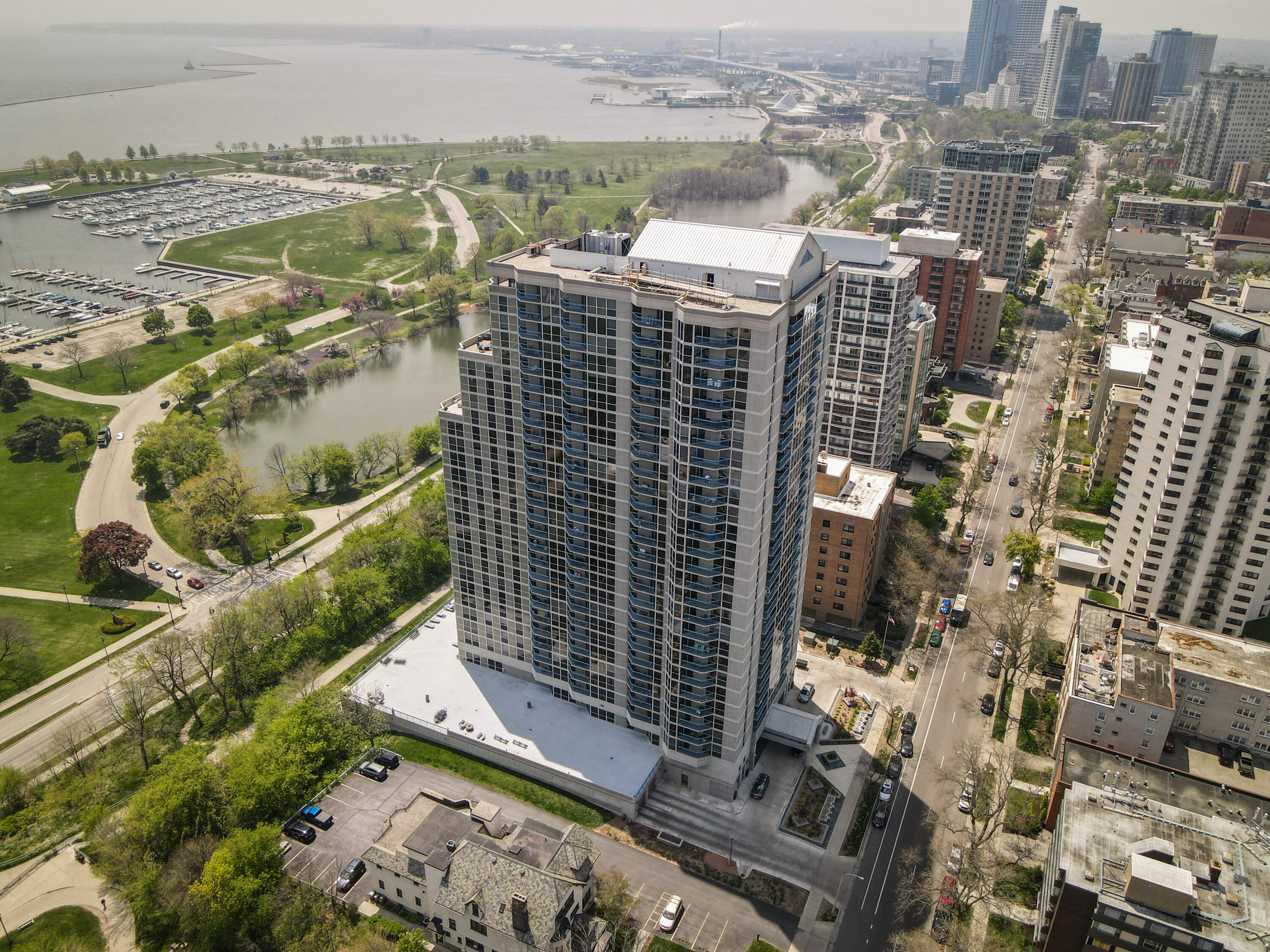 1660 North Prospect Avenue, Unit 2201 Milwaukee, WI 53202 - Photo 16 of 29 Aerial Shot