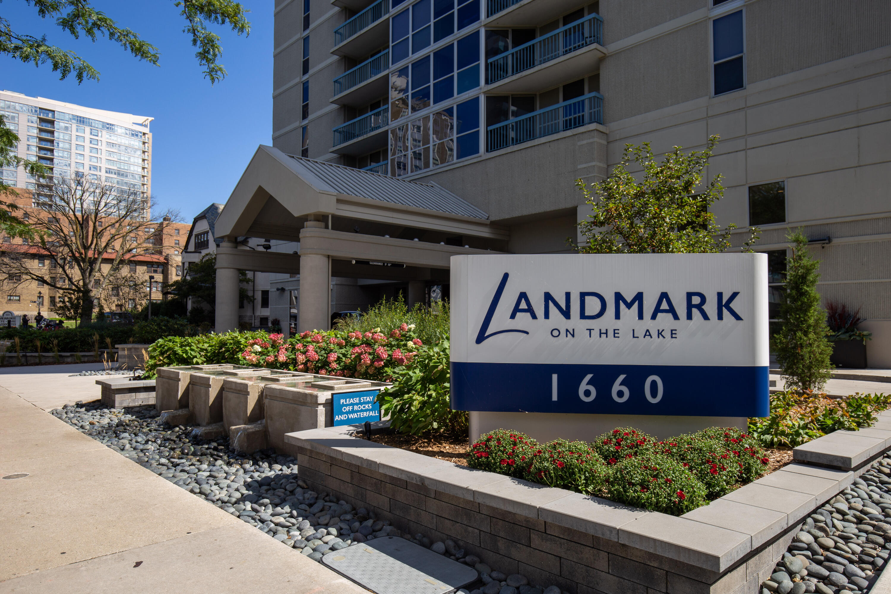 1660 North Prospect Avenue, Unit 2201 Milwaukee, WI 53202 - Photo 18 of 29 Front Entrance
