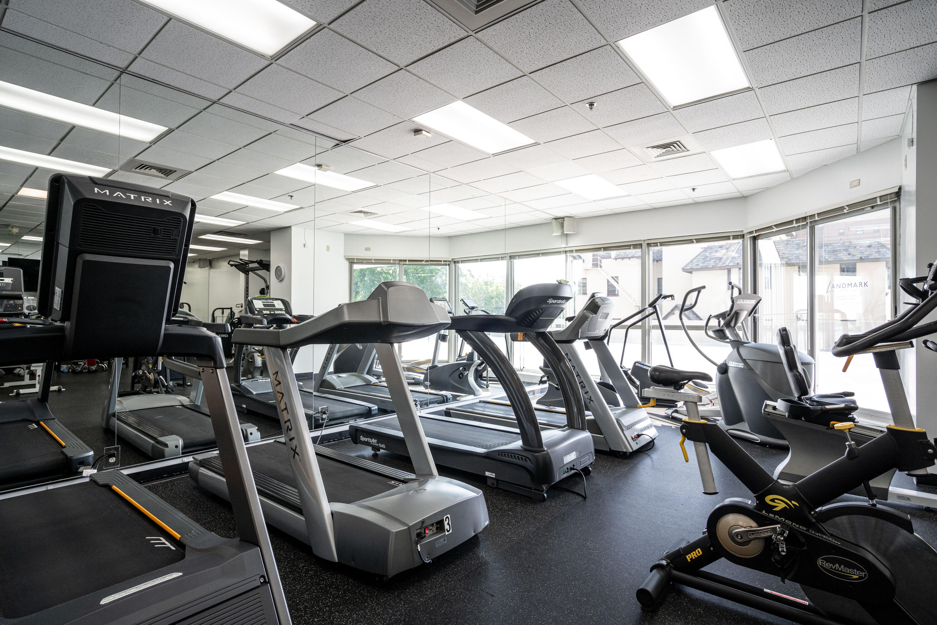 1660 North Prospect Avenue, Unit 2201 Milwaukee, WI 53202 - Photo 22 of 29 Workout Facilities