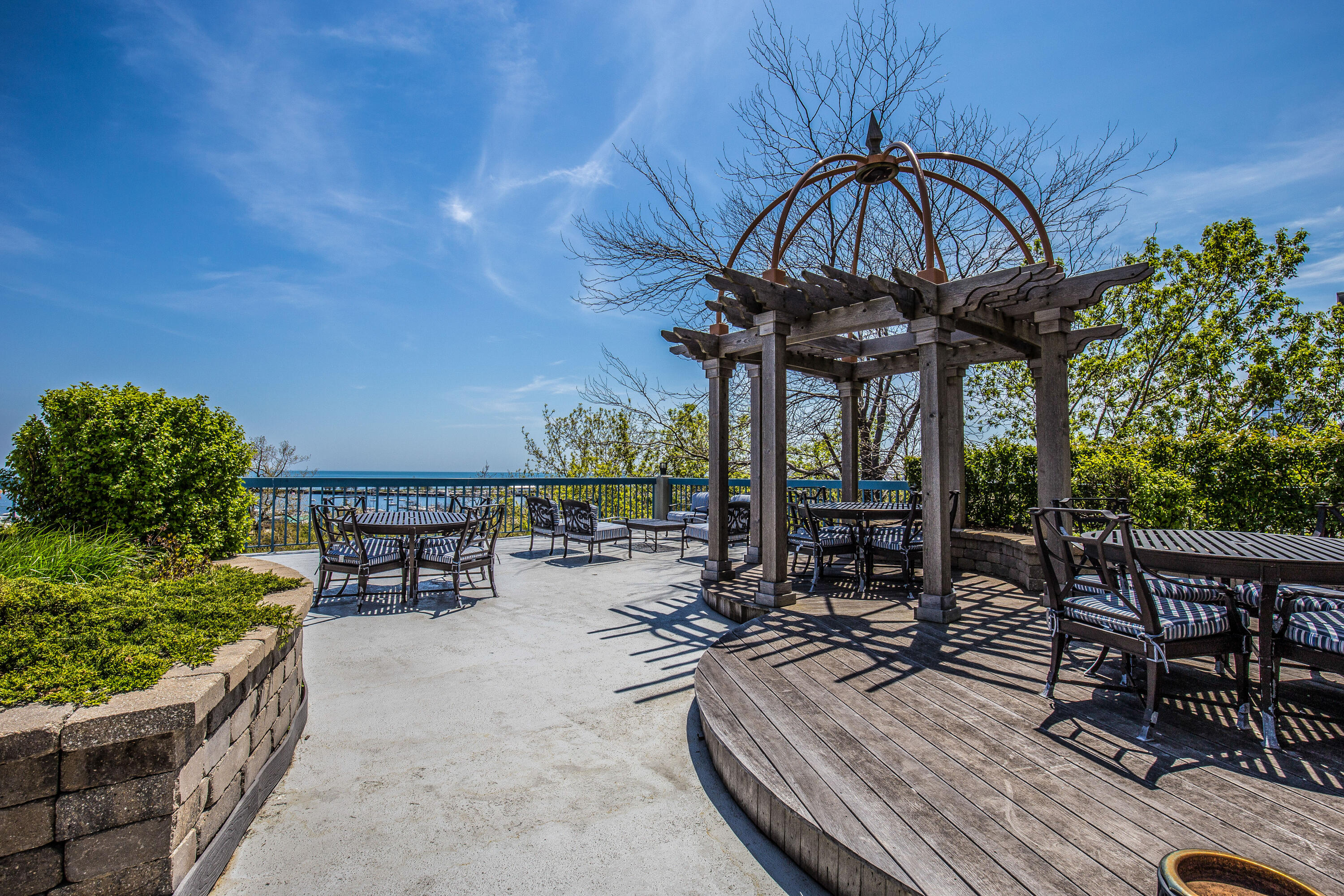 1660 North Prospect Avenue, Unit 2201 Milwaukee, WI 53202 - Photo 29 of 29 Communal Outdoor Space