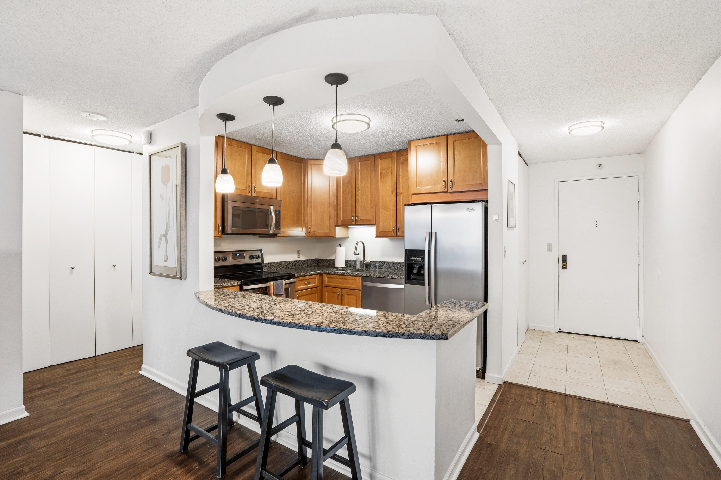 1660 North Prospect Avenue, Unit 2201 Milwaukee, WI 53202 - Photo 6 of 29 Kitchen