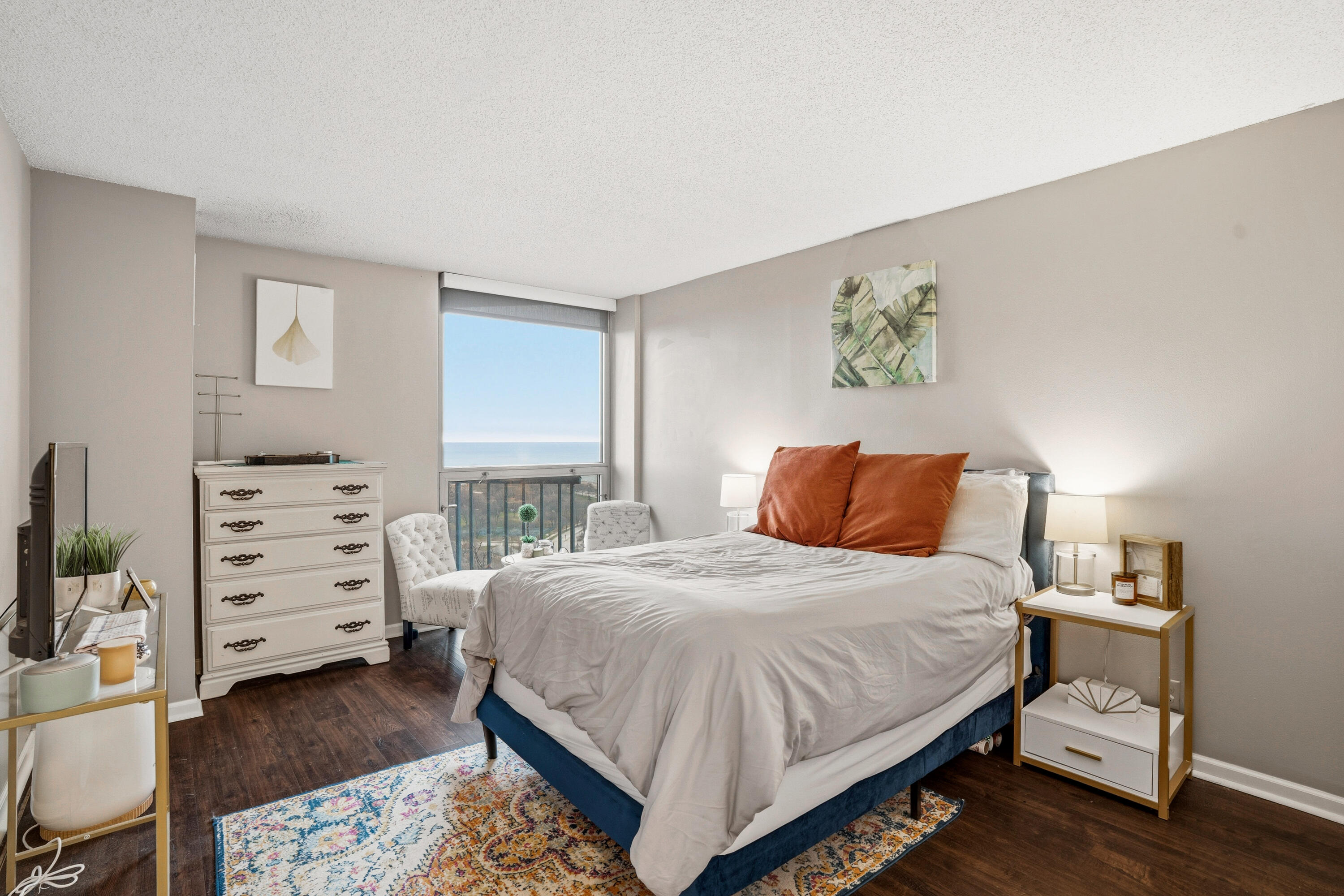 1660 North Prospect Avenue, Unit 2201 Milwaukee, WI 53202 - Photo 9 of 29 Bedroom