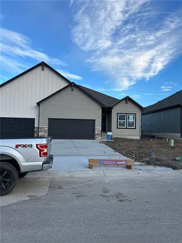 $345,579 | 1218 Southeast Windbreak Drive, Lee's Summit, MO 64081