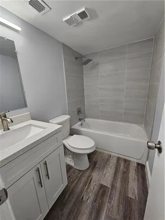 $2,000 | 9862 Nob Hill Court, Sunrise, FL 33351