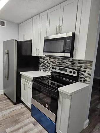 $2,000 | 9862 Nob Hill Court, Sunrise, FL 33351