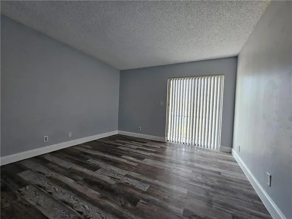 $2,000 | 9862 Nob Hill Court, Sunrise, FL 33351