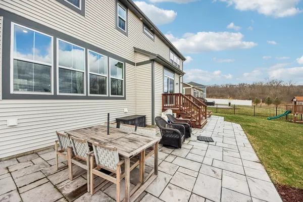 $625,000 | 1014 Persimmon Court, Crystal Lake, IL 60012