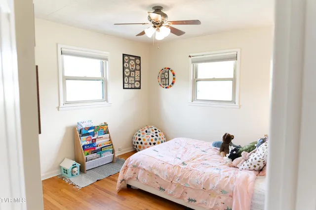 $285,000 | 712 Old Elizabethton Highway, Bluff City, TN 37618