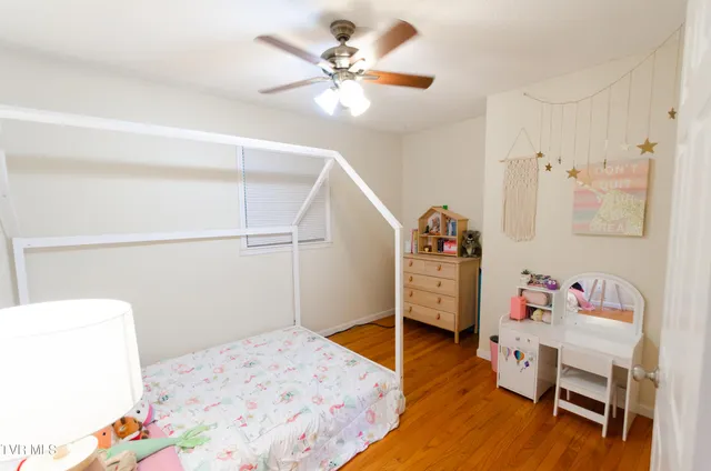 $285,000 | 712 Old Elizabethton Highway, Bluff City, TN 37618