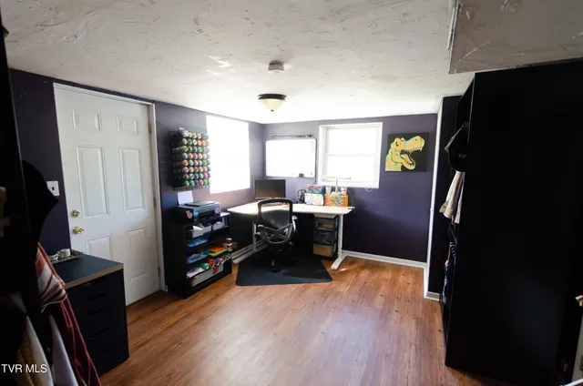 $285,000 | 712 Old Elizabethton Highway, Bluff City, TN 37618