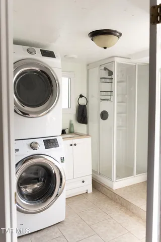 $285,000 | 712 Old Elizabethton Highway, Bluff City, TN 37618