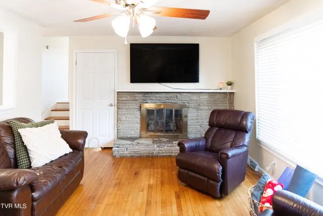 $285,000 | 712 Old Elizabethton Highway, Bluff City, TN 37618