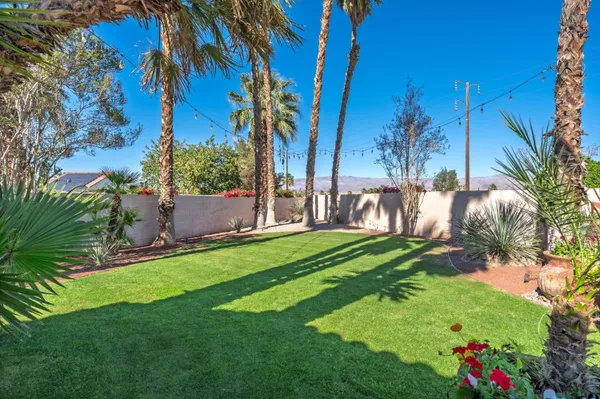 $924,900 | 76984 Sheffield Court, Palm Desert, CA 92211