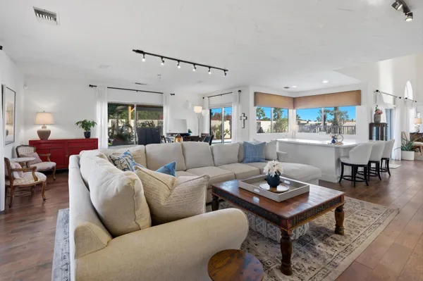 $924,900 | 76984 Sheffield Court, Palm Desert, CA 92211