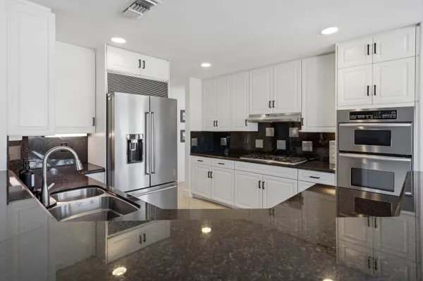 $924,900 | 76984 Sheffield Court, Palm Desert, CA 92211