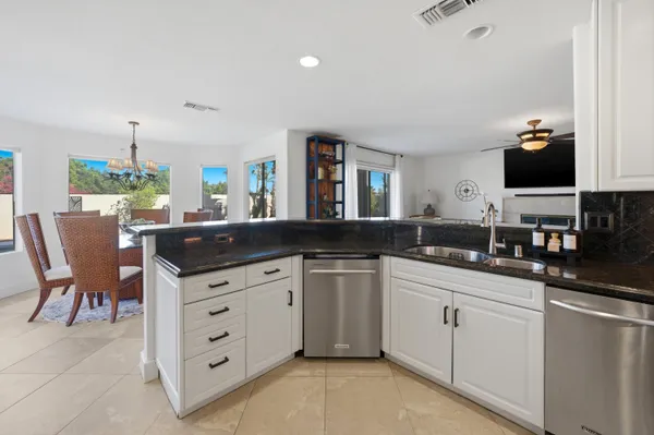 $924,900 | 76984 Sheffield Court, Palm Desert, CA 92211