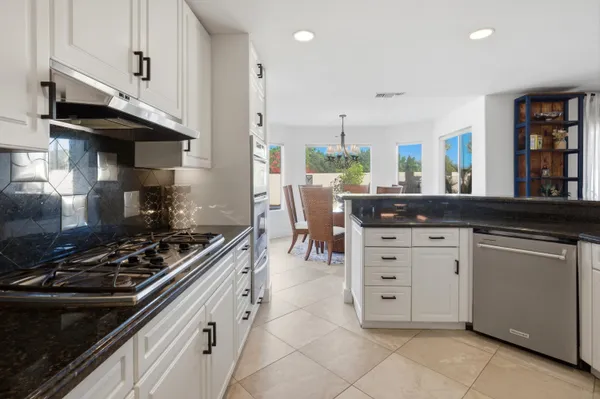 $924,900 | 76984 Sheffield Court, Palm Desert, CA 92211