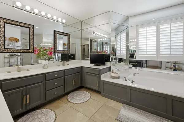 $924,900 | 76984 Sheffield Court, Palm Desert, CA 92211