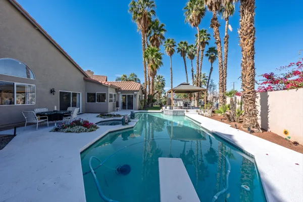 $924,900 | 76984 Sheffield Court, Palm Desert, CA 92211