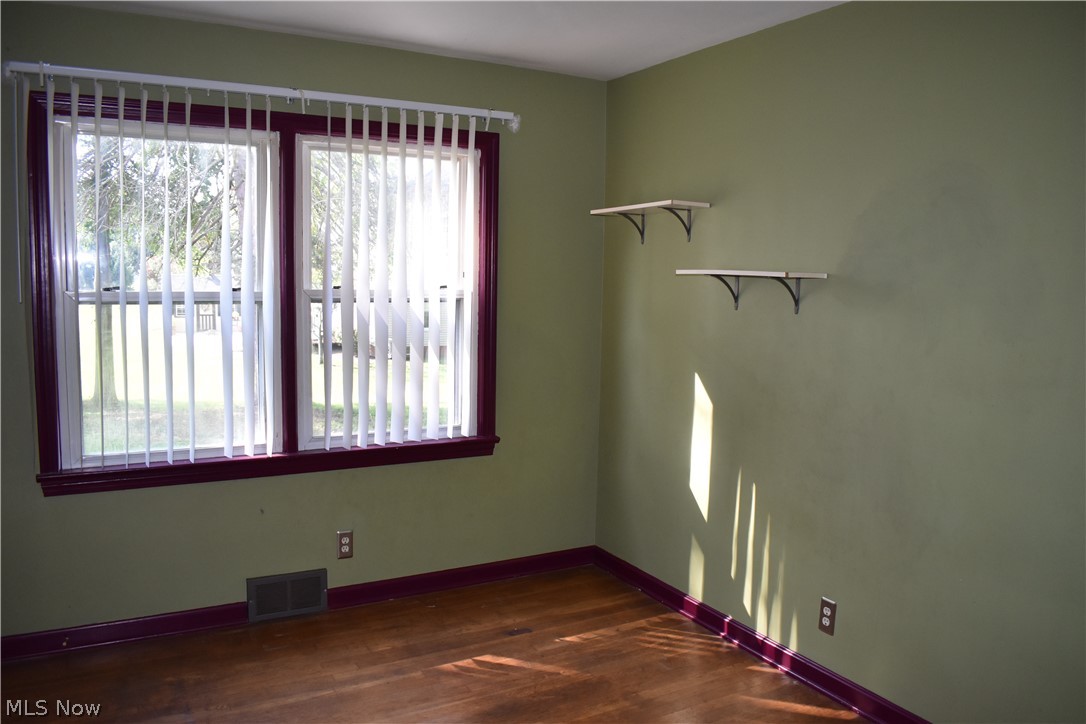 2663 Canton Road Akron, OH 44312 - Photo 13 of 35