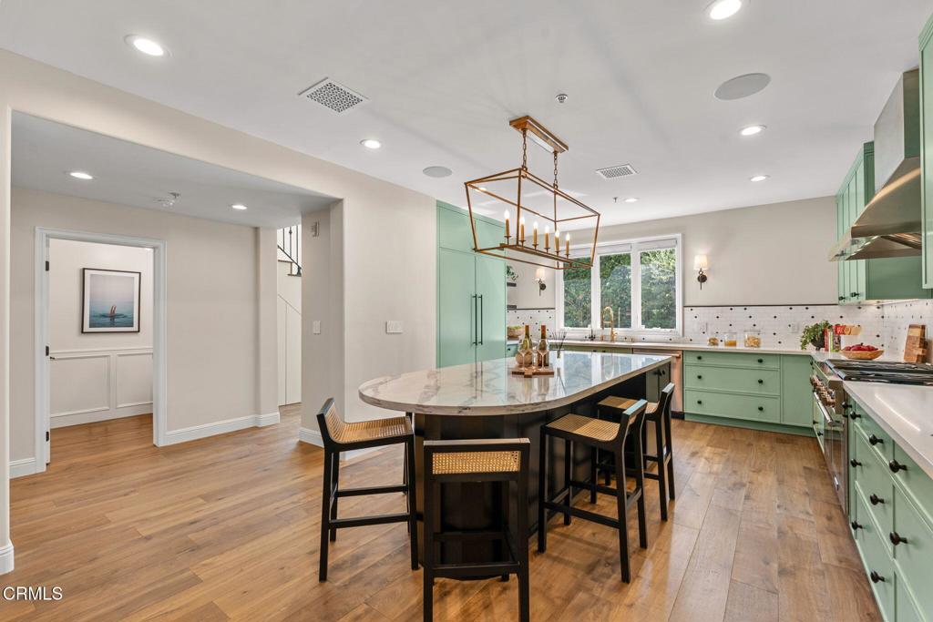 108 South El Molino Avenue, Unit 106 Pasadena, CA 91101 - Photo 11 of 28 11