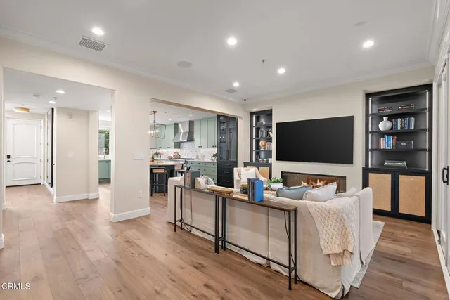 $1,600,000 | 108 South El Molino Avenue, Unit 106, Pasadena, CA 91101