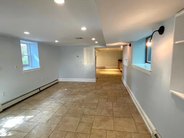 $2,600 | 36 Sunhill Lane, Unit G2, Newton, MA 02459