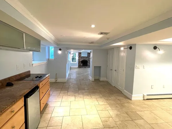 $2,600 | 36 Sunhill Lane, Unit G2, Newton, MA 02459