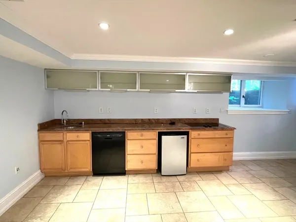 $2,600 | 36 Sunhill Lane, Unit G2, Newton, MA 02459