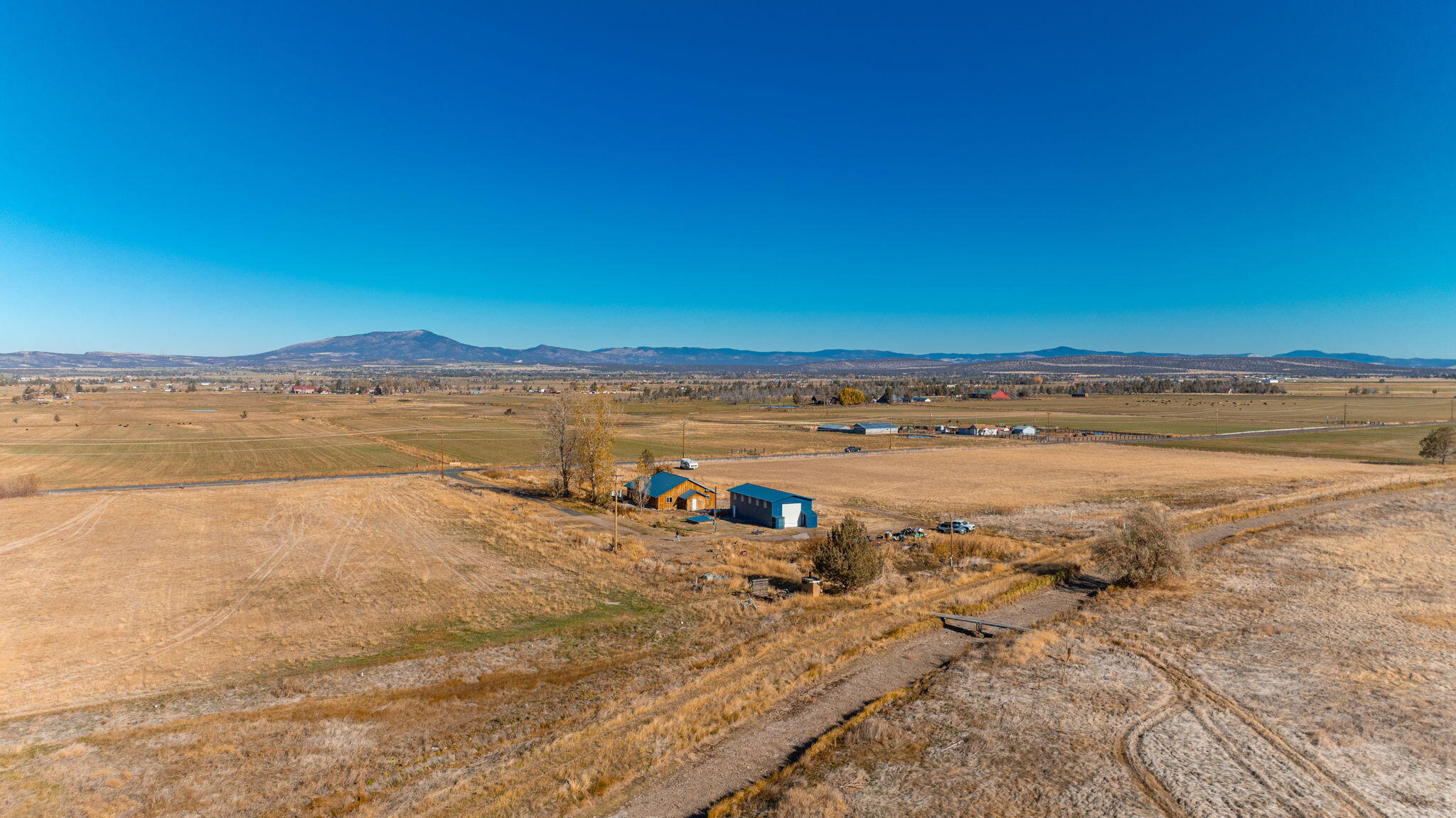 13902 Southwest Riggs Road Powell Butte, OR 97753 - Photo 5 of 69 15-web-or-mls-Riley Visuals-15