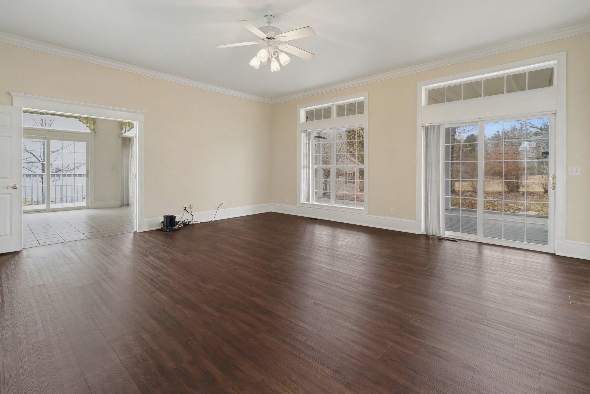20481 Northland Drive Paris, MI 49338 - Photo 10 of 31 Living Room