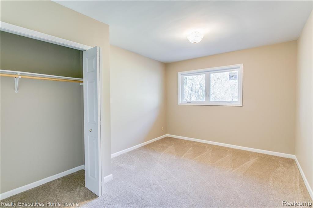 7150 Lakeshore Road Palms, MI 48465 - Photo 28 of 31