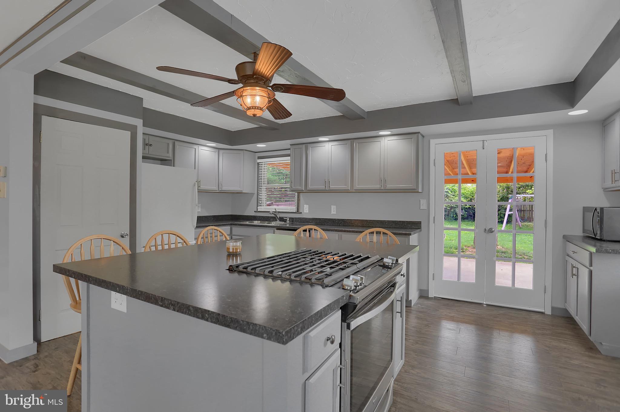 313 Wynwood Road York, PA 17402 - Photo 14 of 29 Gallery Image 14