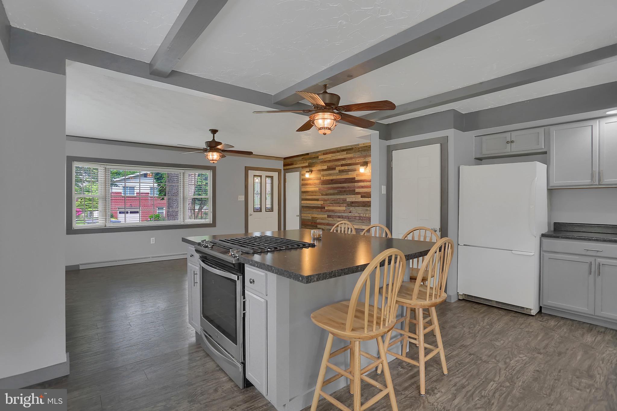 313 Wynwood Road York, PA 17402 - Photo 17 of 29 Gallery Image 17