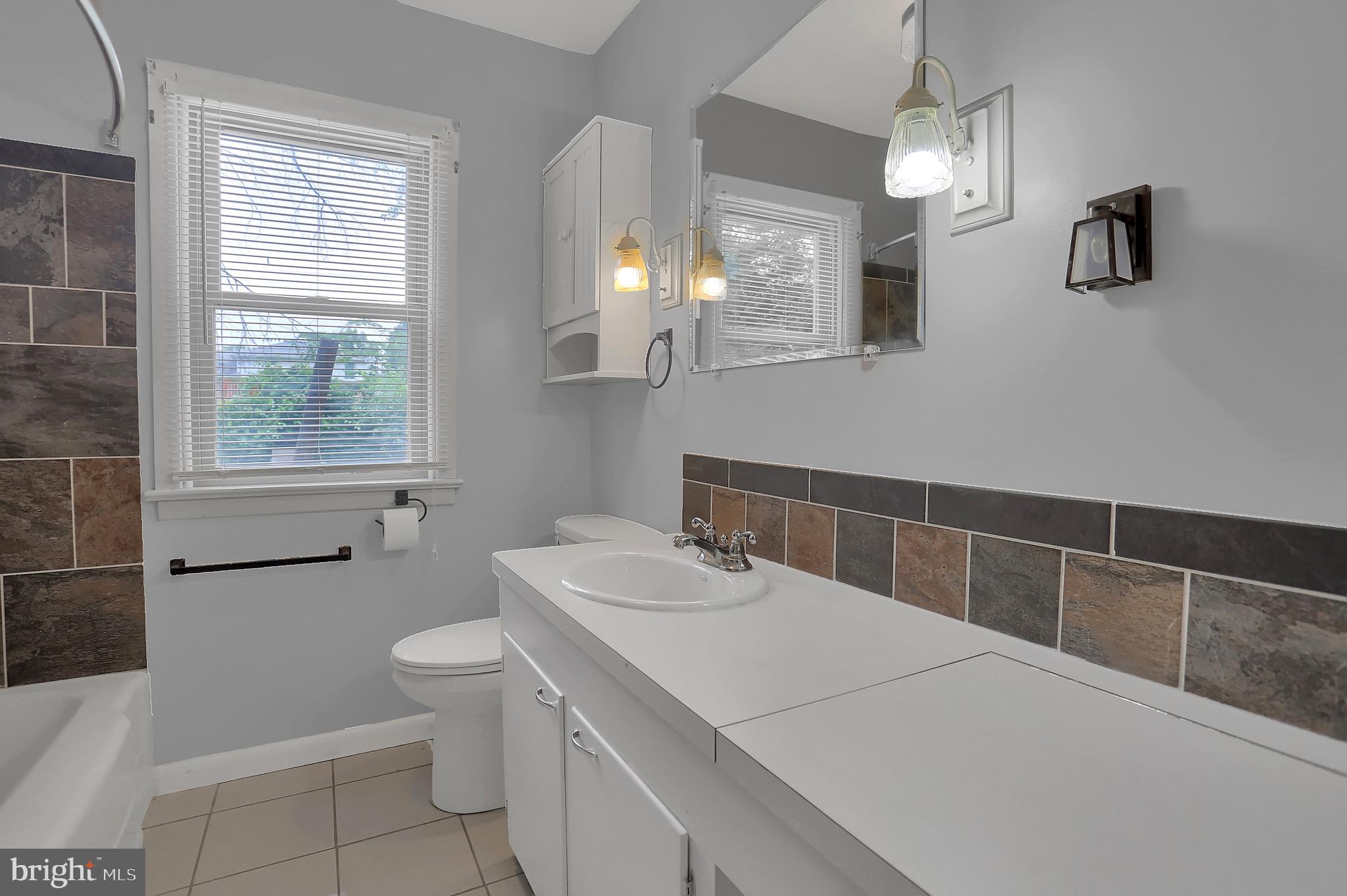 313 Wynwood Road York, PA 17402 - Photo 18 of 29 Gallery Image 18