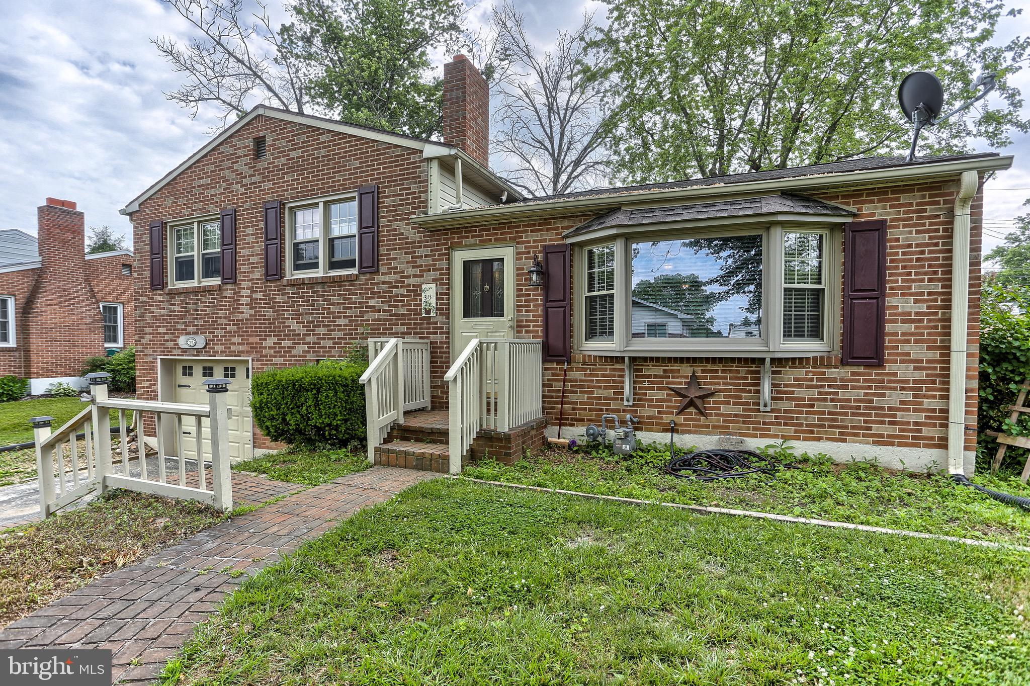313 Wynwood Road York, PA 17402 - Photo 5 of 29 Gallery Image 5