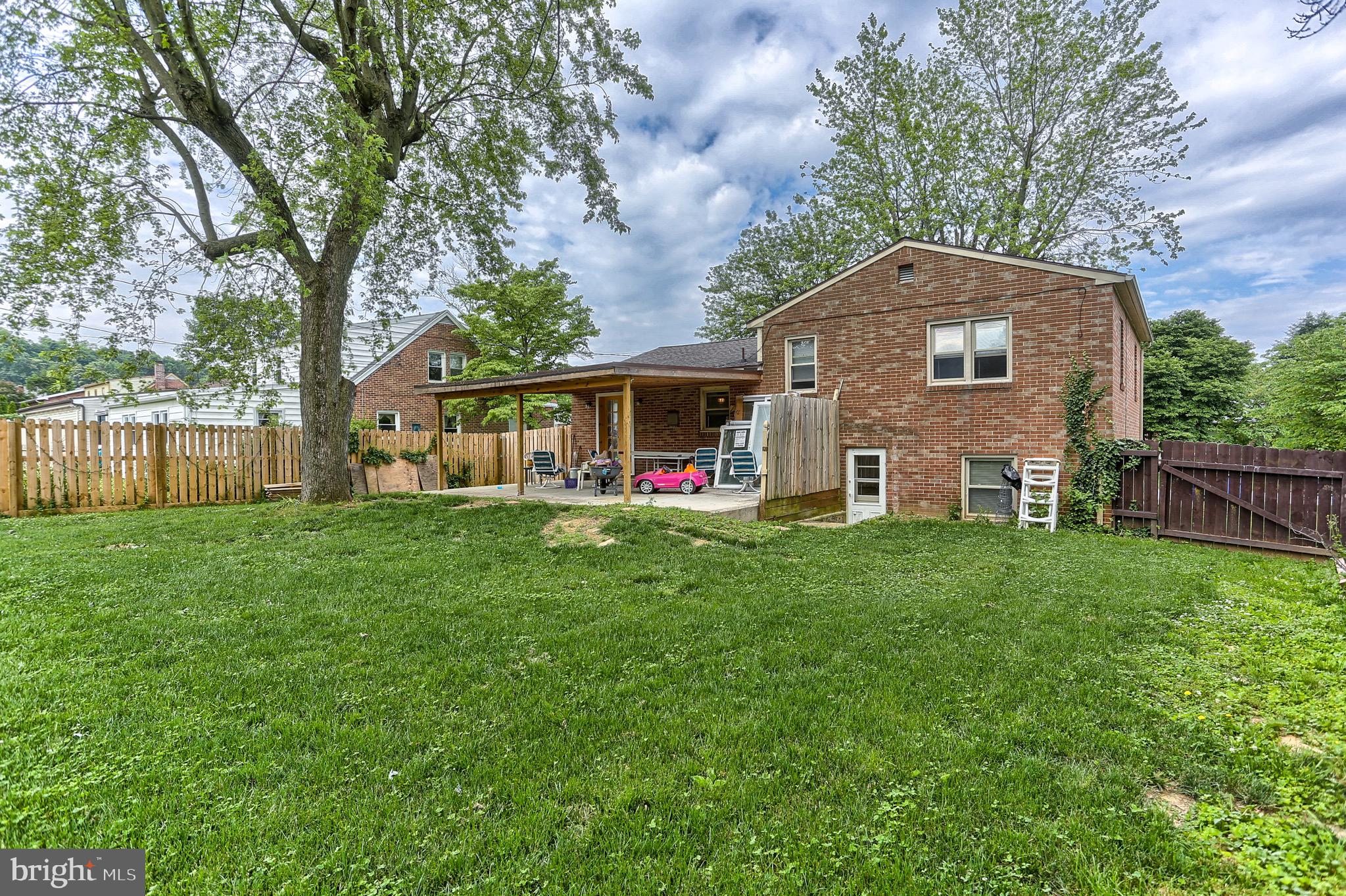 313 Wynwood Road York, PA 17402 - Photo 7 of 29 Gallery Image 7