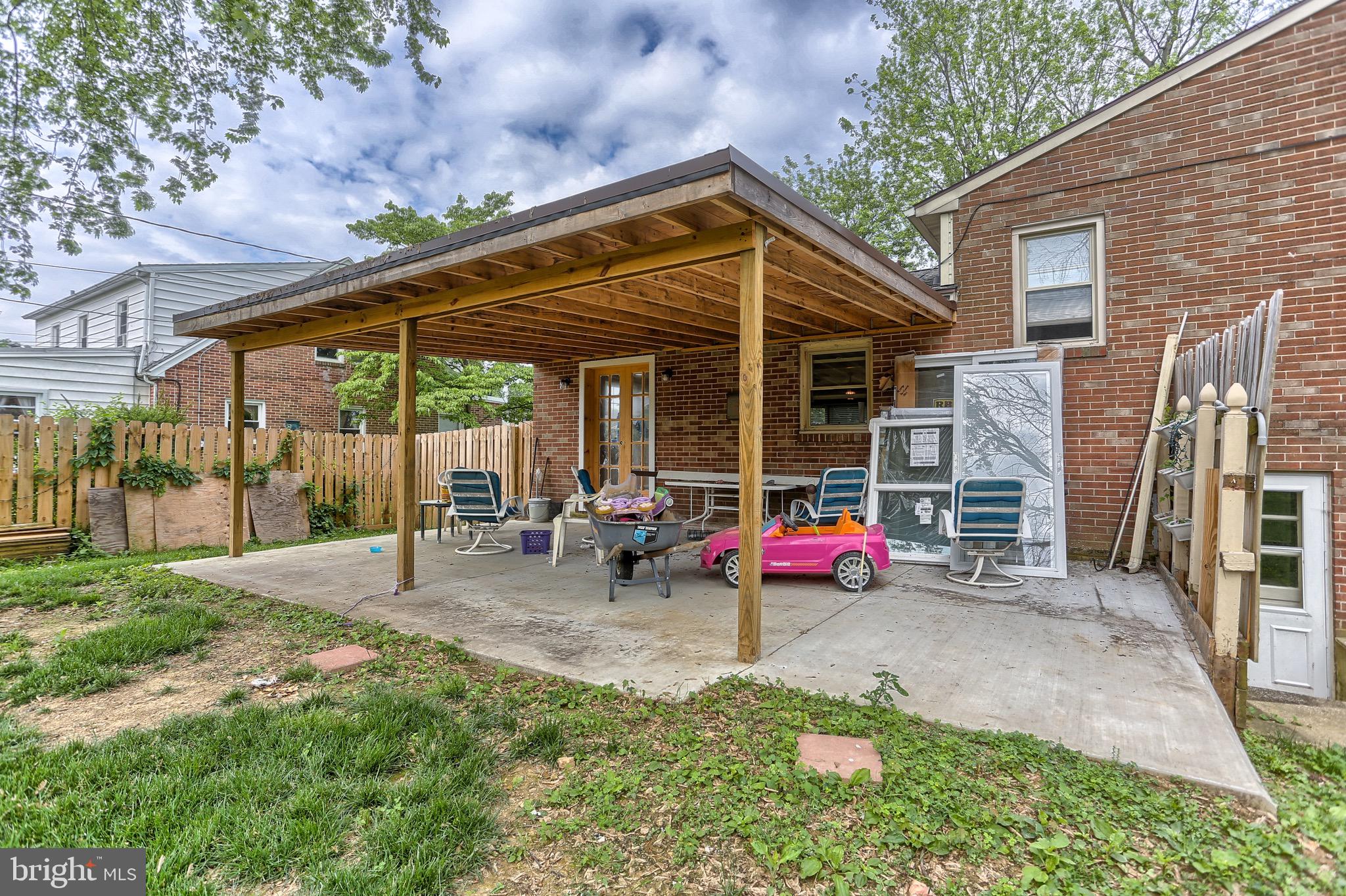 313 Wynwood Road York, PA 17402 - Photo 10 of 29 Gallery Image 10
