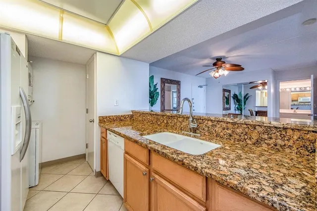 $3,300 | 450 South Gulfview Boulevard, Unit 1206, Clearwater Beach, FL 33767