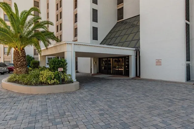 $3,300 | 450 South Gulfview Boulevard, Unit 1206, Clearwater Beach, FL 33767