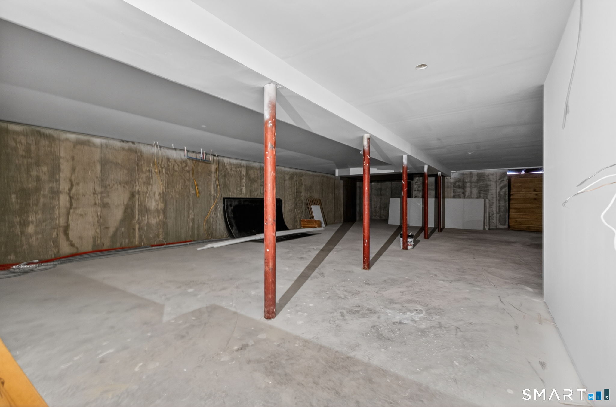 570 Zion Street Hartford, CT 06106 - Photo 24 of 40 a view of a room with gym equipment