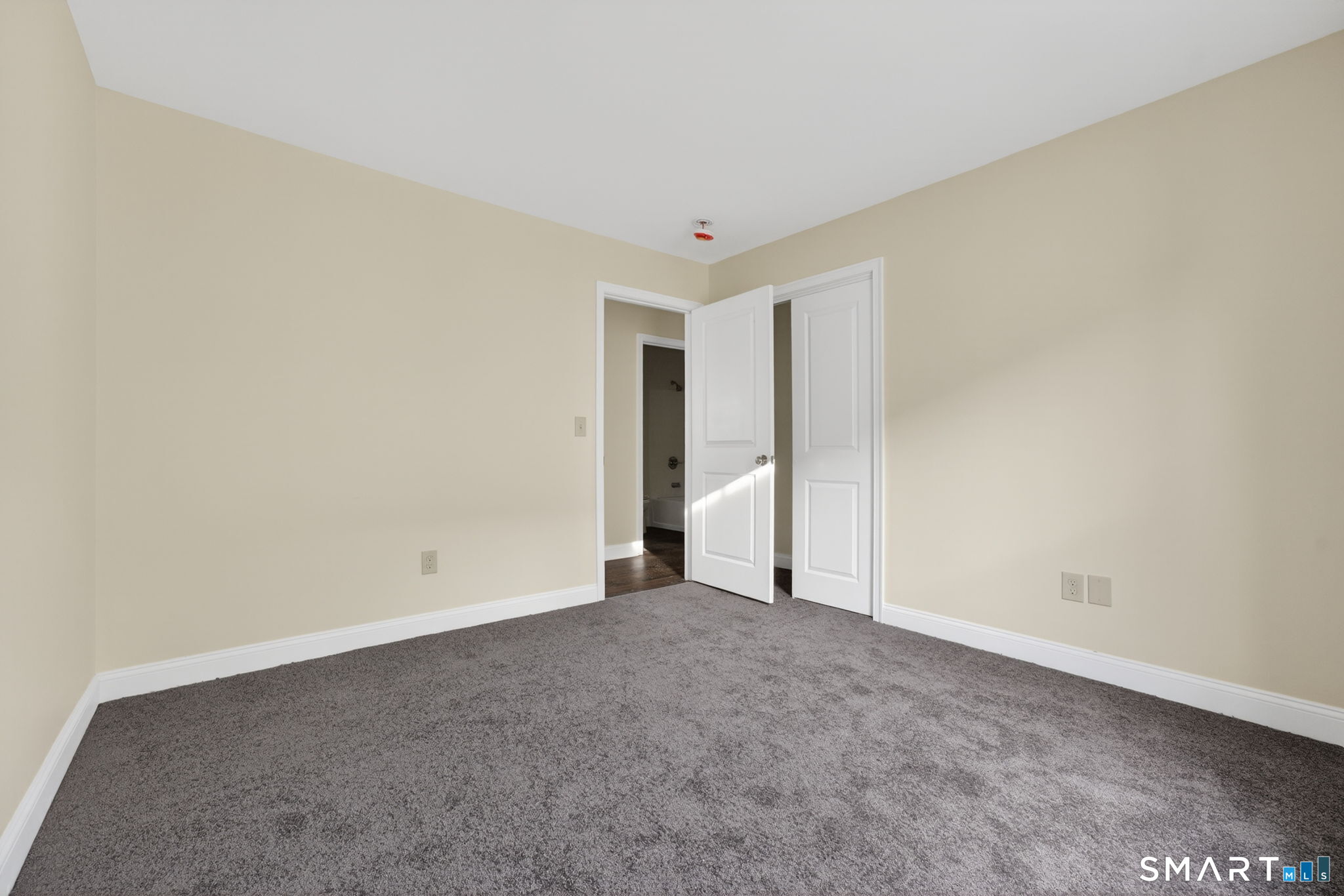 570 Zion Street Hartford, CT 06106 - Photo 35 of 40 a view of an empty room