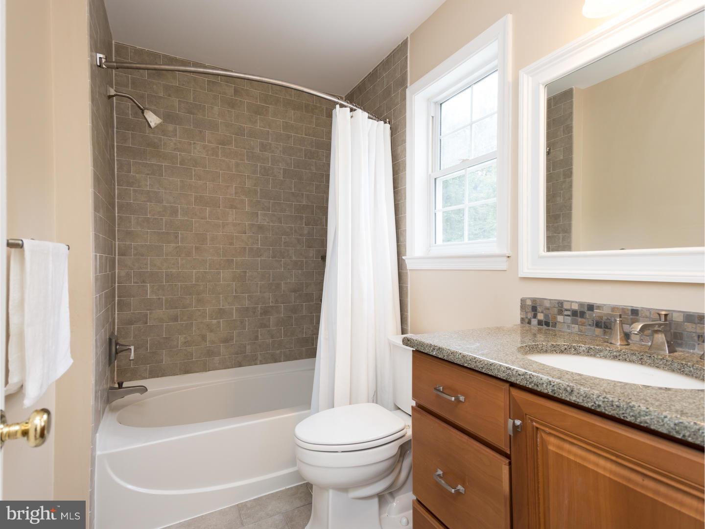2098 St Peters Road Pottstown, PA 19465 - Photo 22 of 25 Bathroom