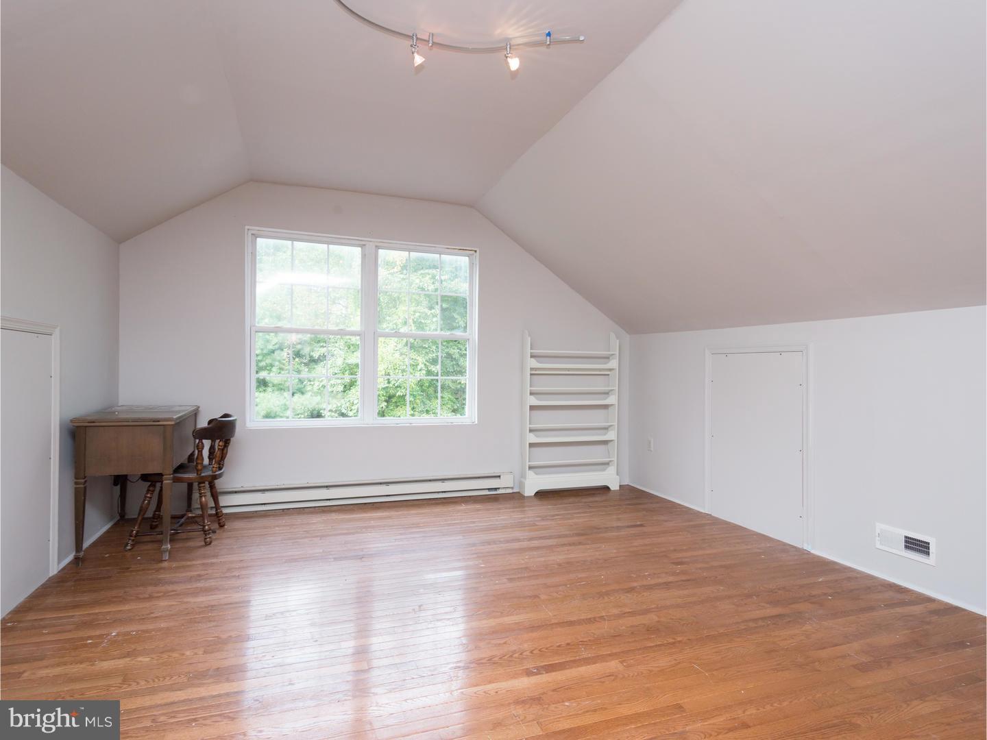 2098 St Peters Road Pottstown, PA 19465 - Photo 23 of 25 Bedroom 4