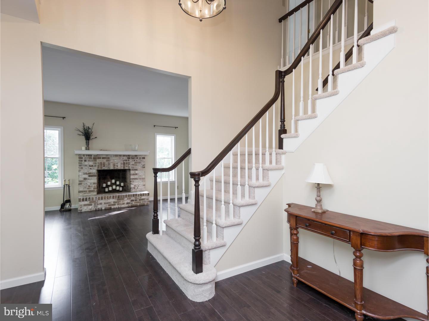 2098 St Peters Road Pottstown, PA 19465 - Photo 4 of 25 Foyer