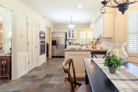 $575,000 | 62 Split Rock Road, The Woodlands, TX 77381