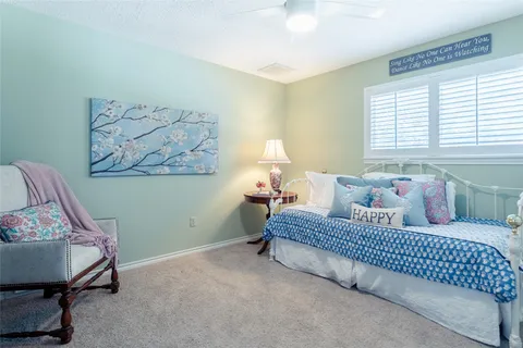 $575,000 | 62 Split Rock Road, The Woodlands, TX 77381